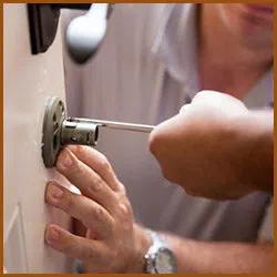 Interstate Locksmith Shop Renton, WA 425-749-3856 - 3-cheap-locksmith